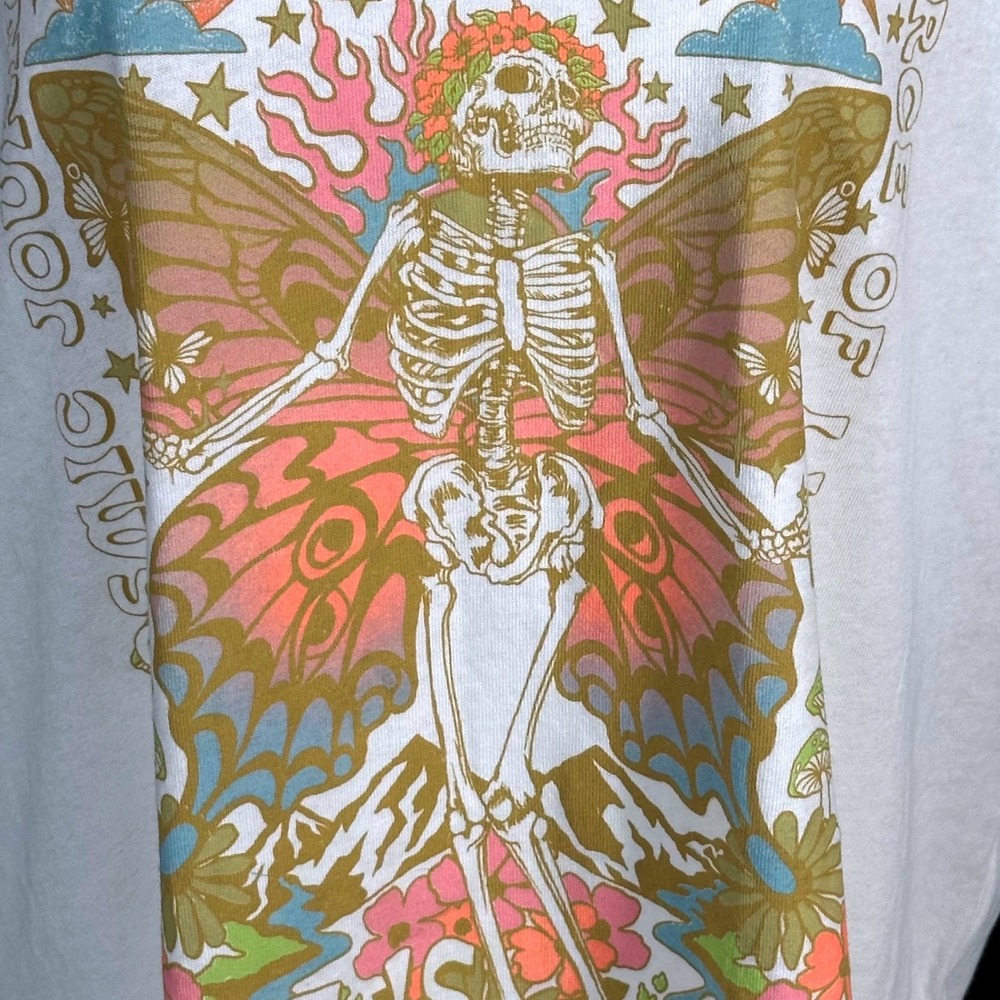 Billabong Graphic Tee NWT Womens XS White Love Is All Cosmic Butterfly oversized - Picture 4 of 12